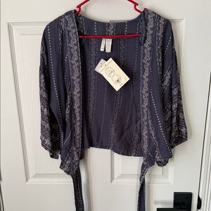Navy and White Patterned Kimono Cardigan - Cropped